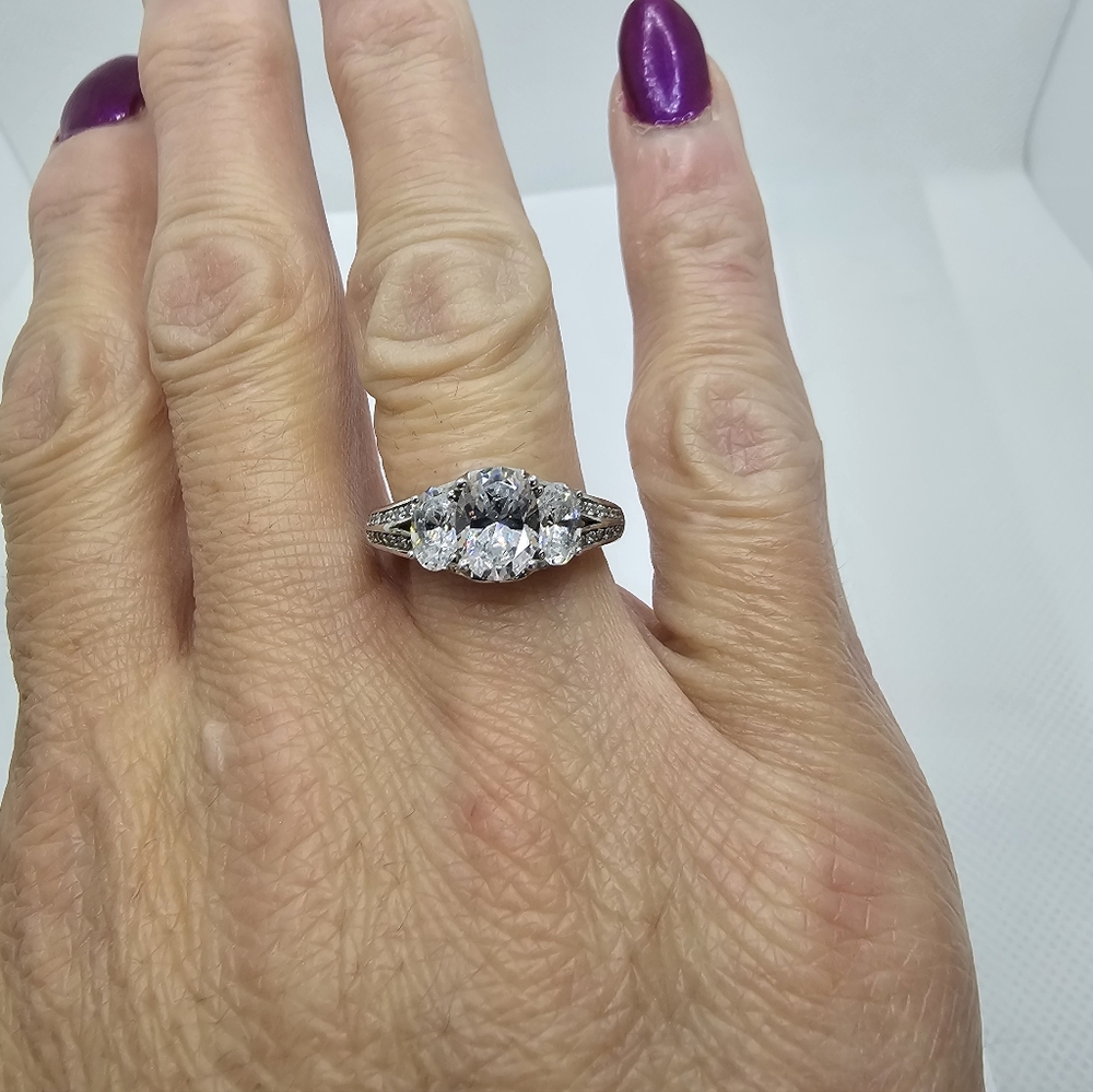 Sparkling Diamonique Epiphany Sterling Silver With Platinum Overlay Sz 7! - Picture 2 of 12